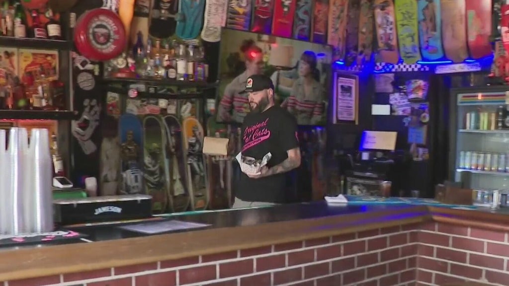 Fort Lauderdale proposes earlier closing times for downtown bars, facing pushback from business owners — CBS Miami, Madrid Dining news