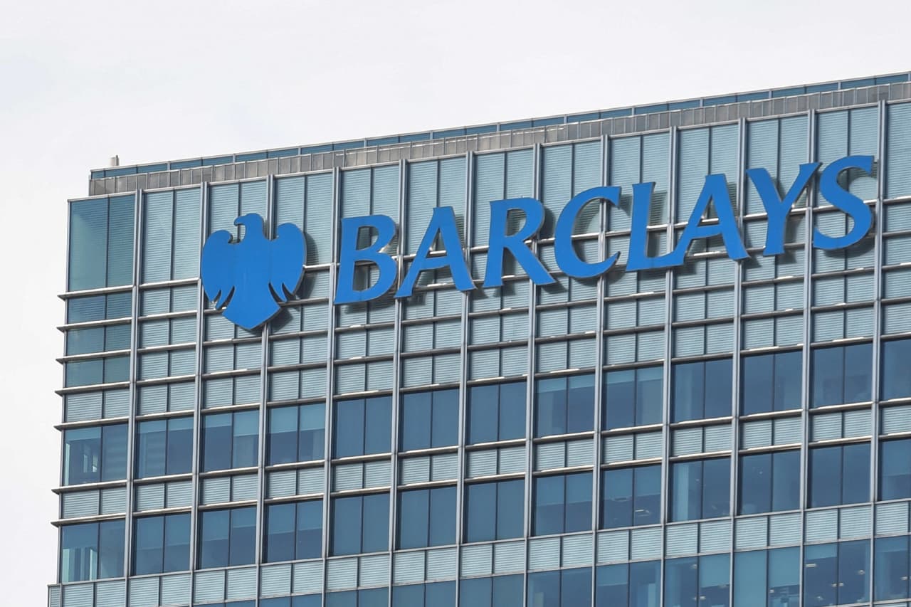 Why a global bank is slashing thousands of jobs — and what the Fed says about AI replacing workers — MarketWatch, Madrid Technology news