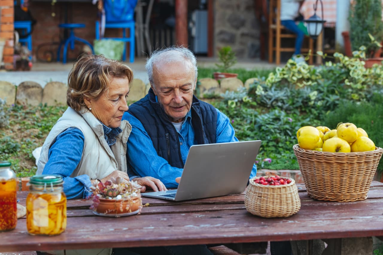 ‘Fancy cars hold no appeal’: My wife and I have a 99% chance of outliving our savings. Why don’t we spend it all? — Madrid Health news