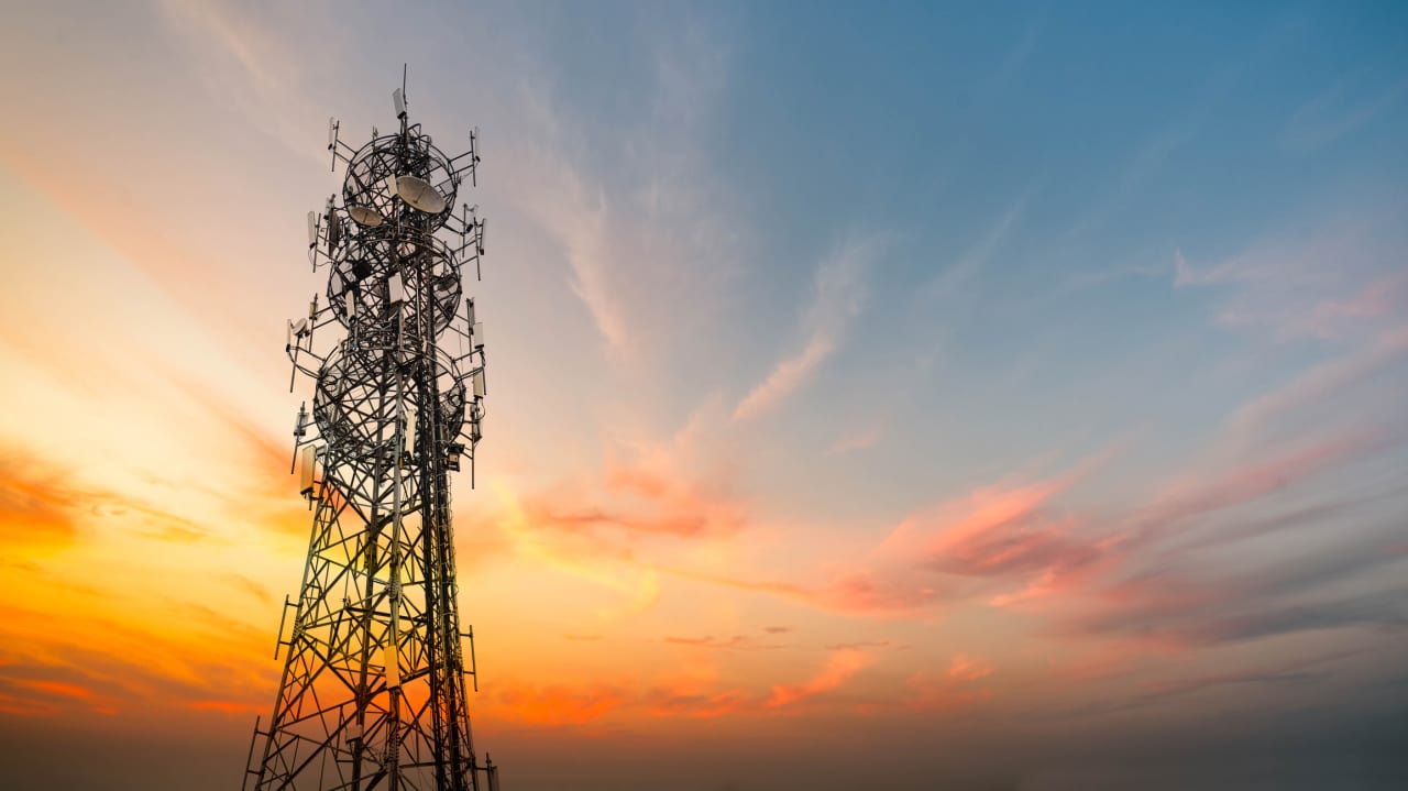 The mobile ambitions of SpaceX see telecom stocks get hit again. What the latest developments mean. — MarketWatch, Madrid Business news