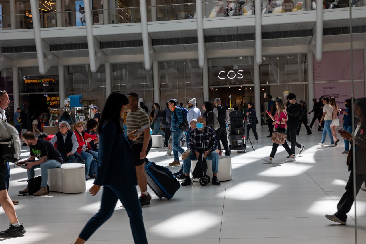 Consumer spending flattens out after inflation surge — MarketWatch